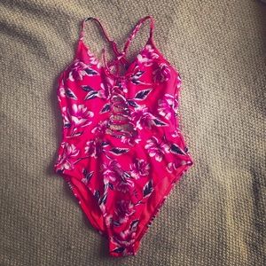 xhiliration 1 piece swim suit
